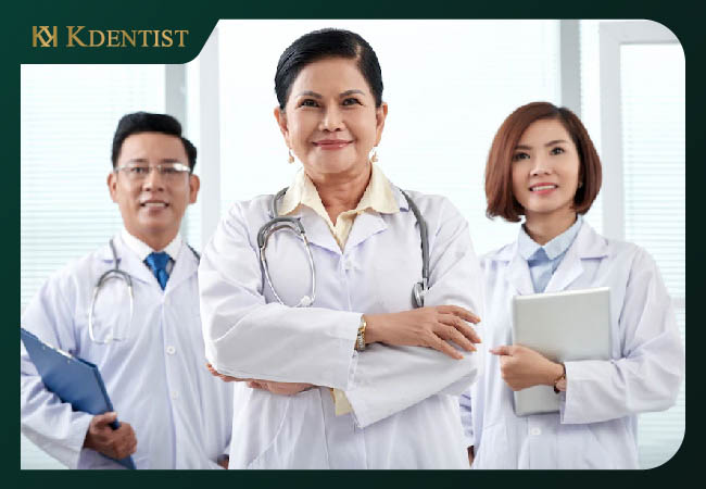 Đội ngũ y bác sĩ giàu kinh nghiệm Đội ngũ y bác sĩ giàu kinh nghiệm